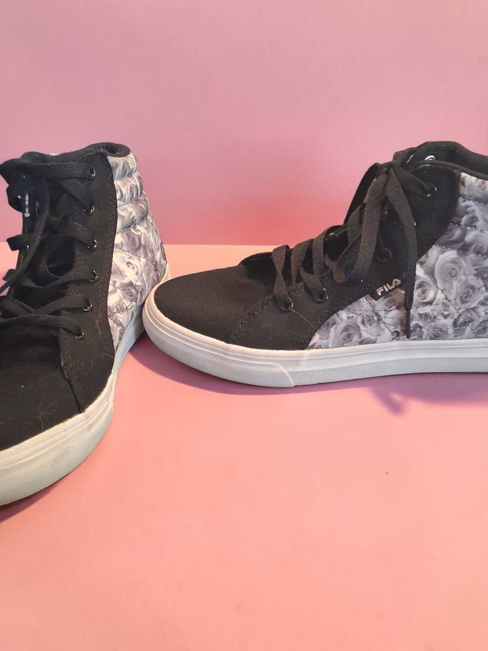 Fila high-top sneakers black and gray floral pattern Women's Size 5 Worn Once